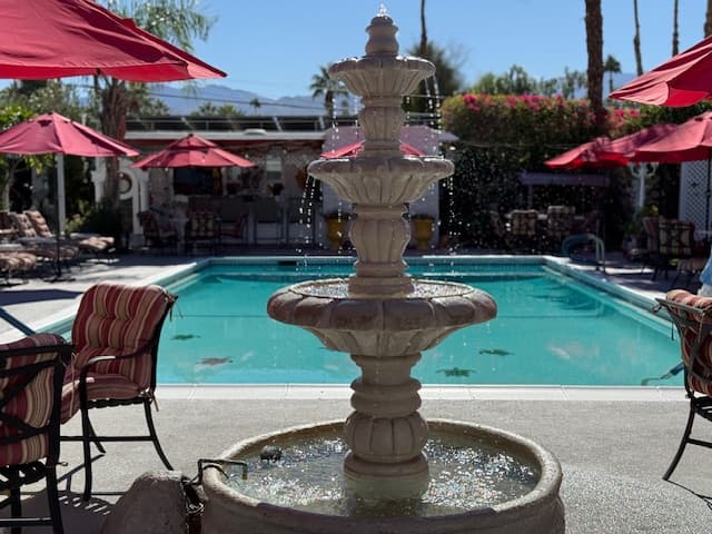 Casa Larrea Inn, Hotel in Palm Desert