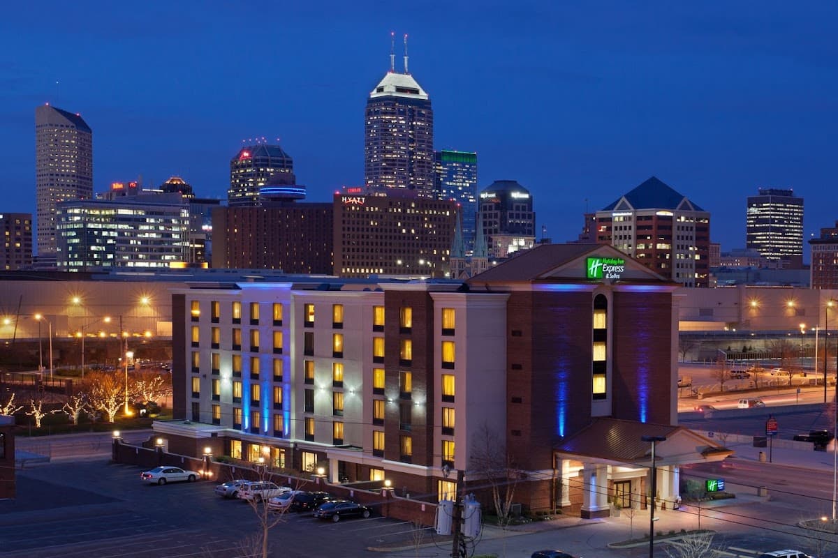 Holiday Inn Express & Suites Indianapolis Dtn-Conv Ctr Area by IHG, Hotel in Indianapolis