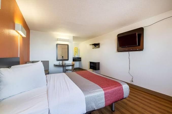 Hotel 465 by Regency, Motel in Indianapolis