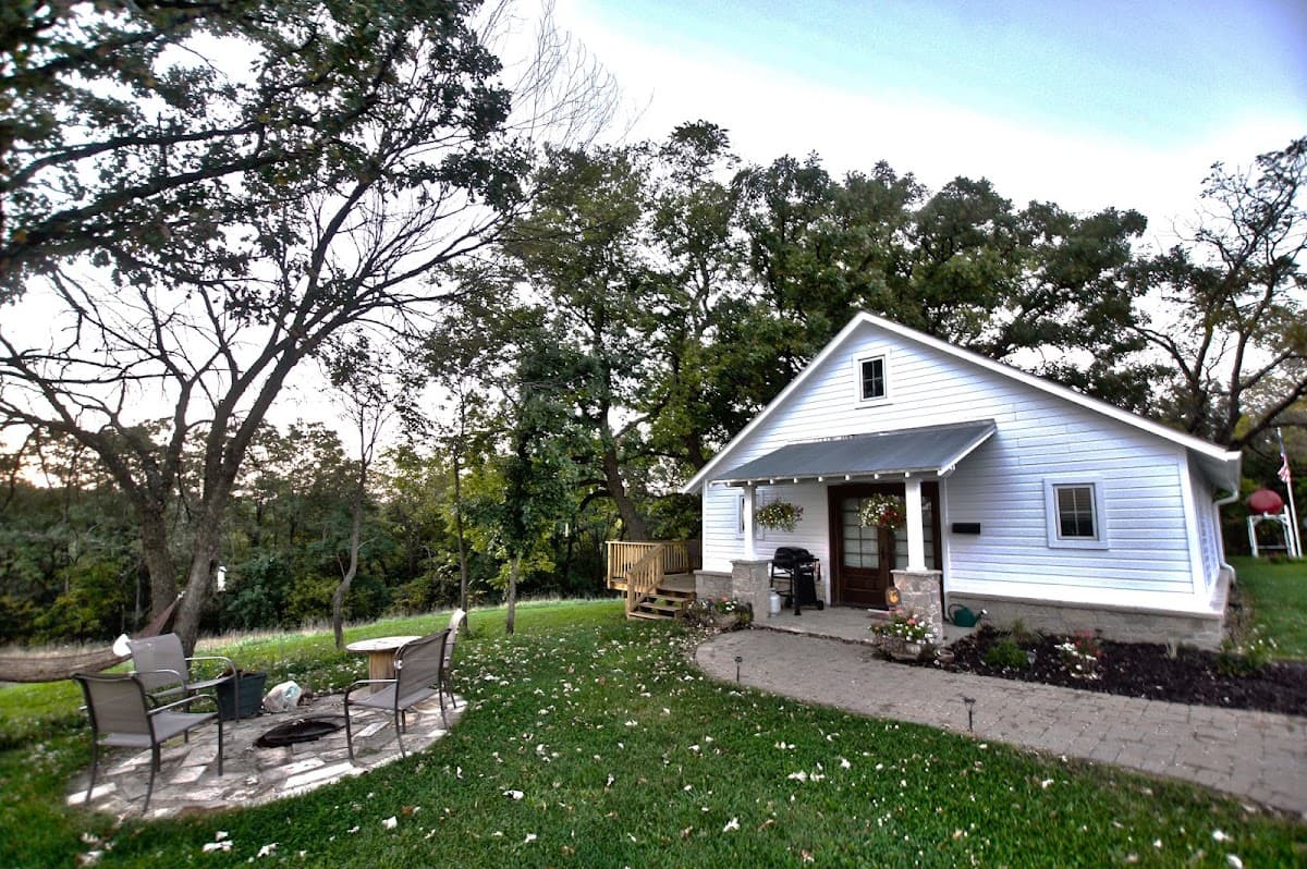 The Corn Crib Bed and Breakfast, Bed & Breakfast in Indianola