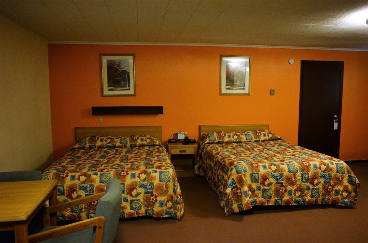 Budget Host, Motel in Iron Mountain