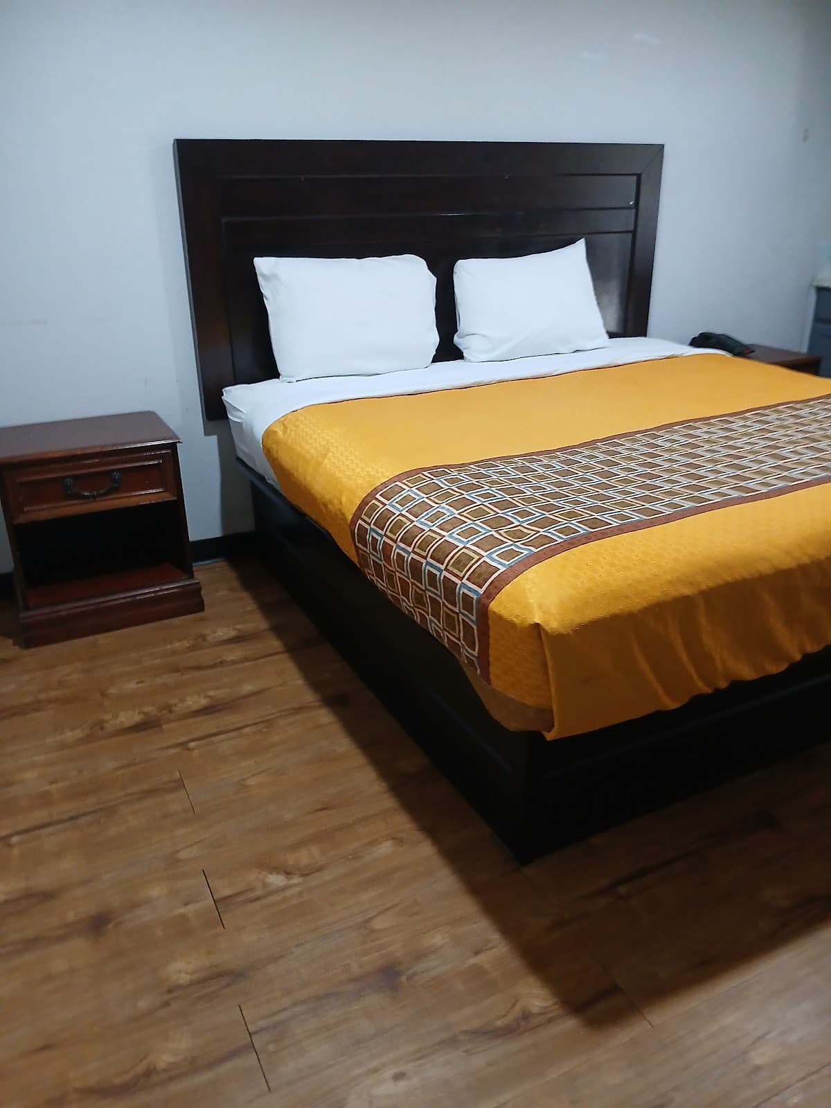 Delux Suites, Hotel in Irving