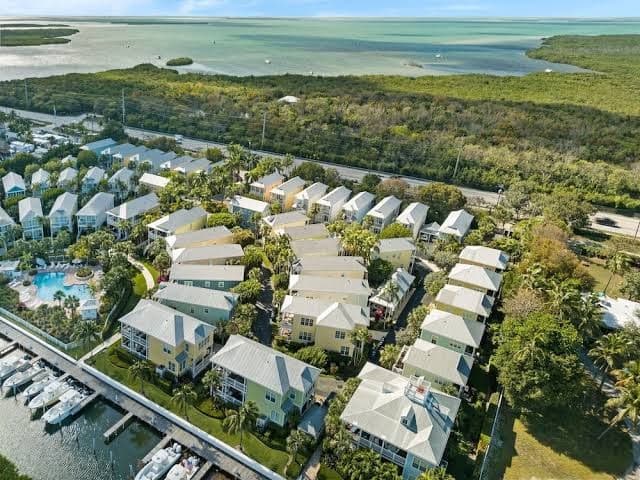 Angler's Reef Resort Select Rentals by KeysCaribbean, Resort in Islamorada