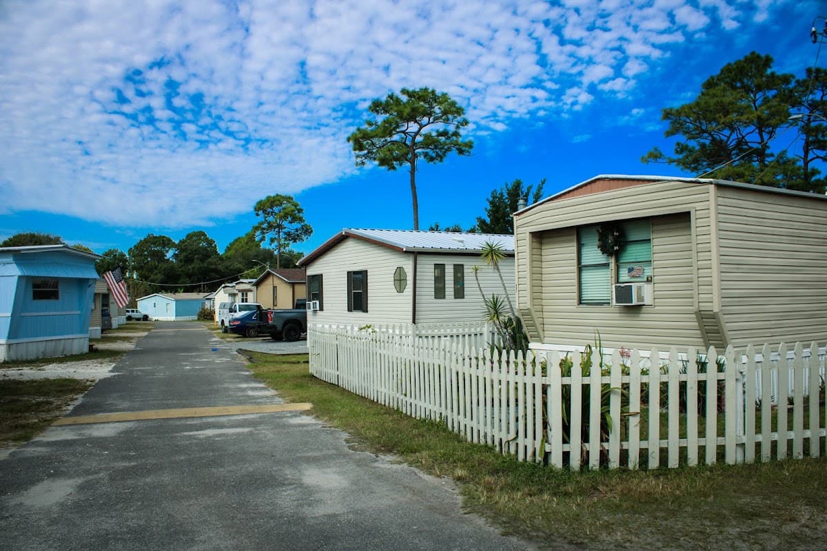 Creekside Manufactured Housing & RV Community, Caravan Park in Jacksonville