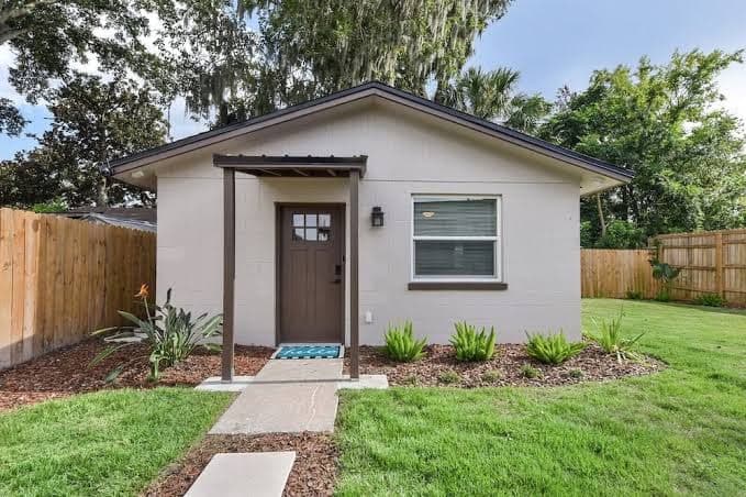 Quiet Studio Guesthouse in Jax - Near Downtown, Guesthouse in Jacksonville