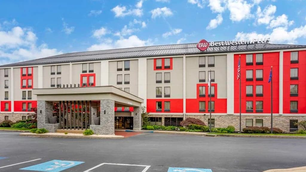 Best Western Plus Heritage Rail-South York/I-83, Hotel in Spry