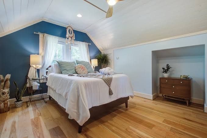 Central Location. Hot Tub! Aqua Terra Cottage. 5 mi to Downtown, 7 mi to Folly!, Holiday Home in James Island