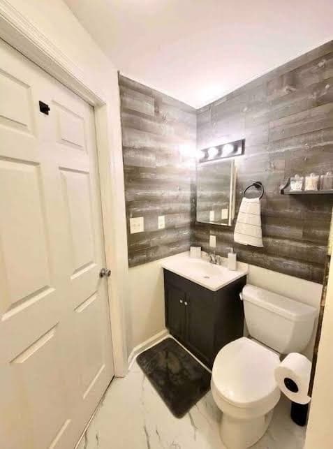Charming Private Suite Close to Beach & Downtown, Hotel in James Island