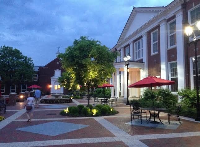 Legacy Hotel and Conferences, Hotel in Saint Matthews