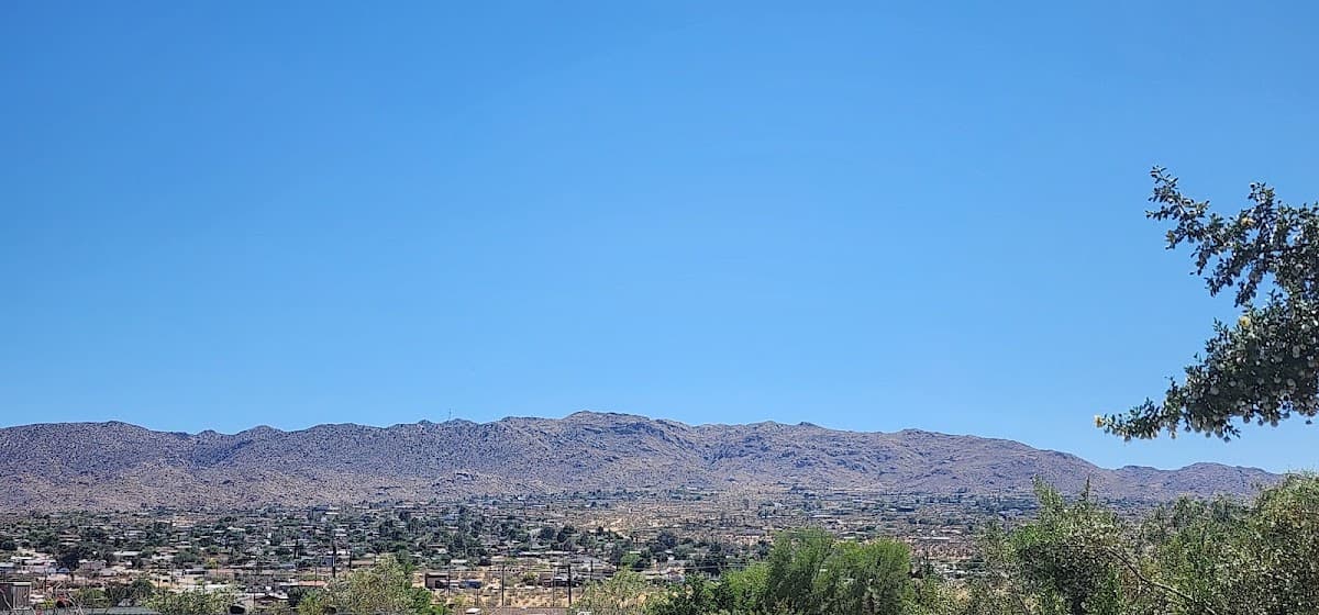 Cozy 2-bedroom Retreat in Joshua Tree, Hotel in Joshua Tree