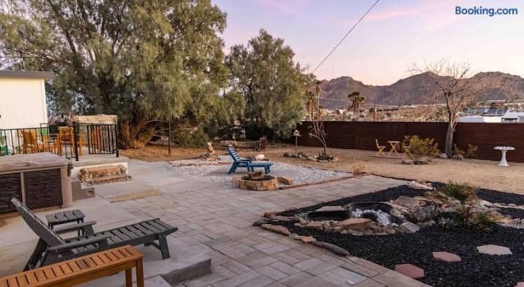 This comp is listing home without our permission - Entire Place, Holiday Home in Joshua Tree