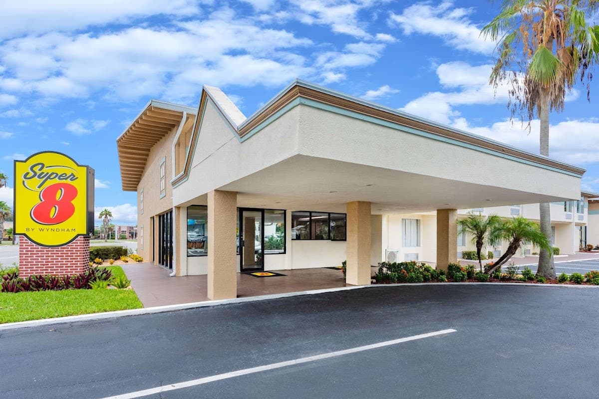 Super 8 by Wyndham Melbourne, Hotel in Melbourne