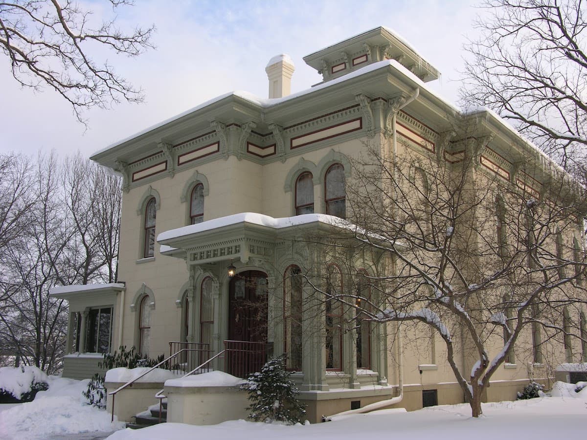 The Oaklands, Bed & Breakfast in Kalamazoo