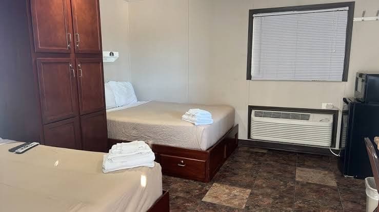 The Armadillo Hotel Karnes City, Hotel in Karnes City