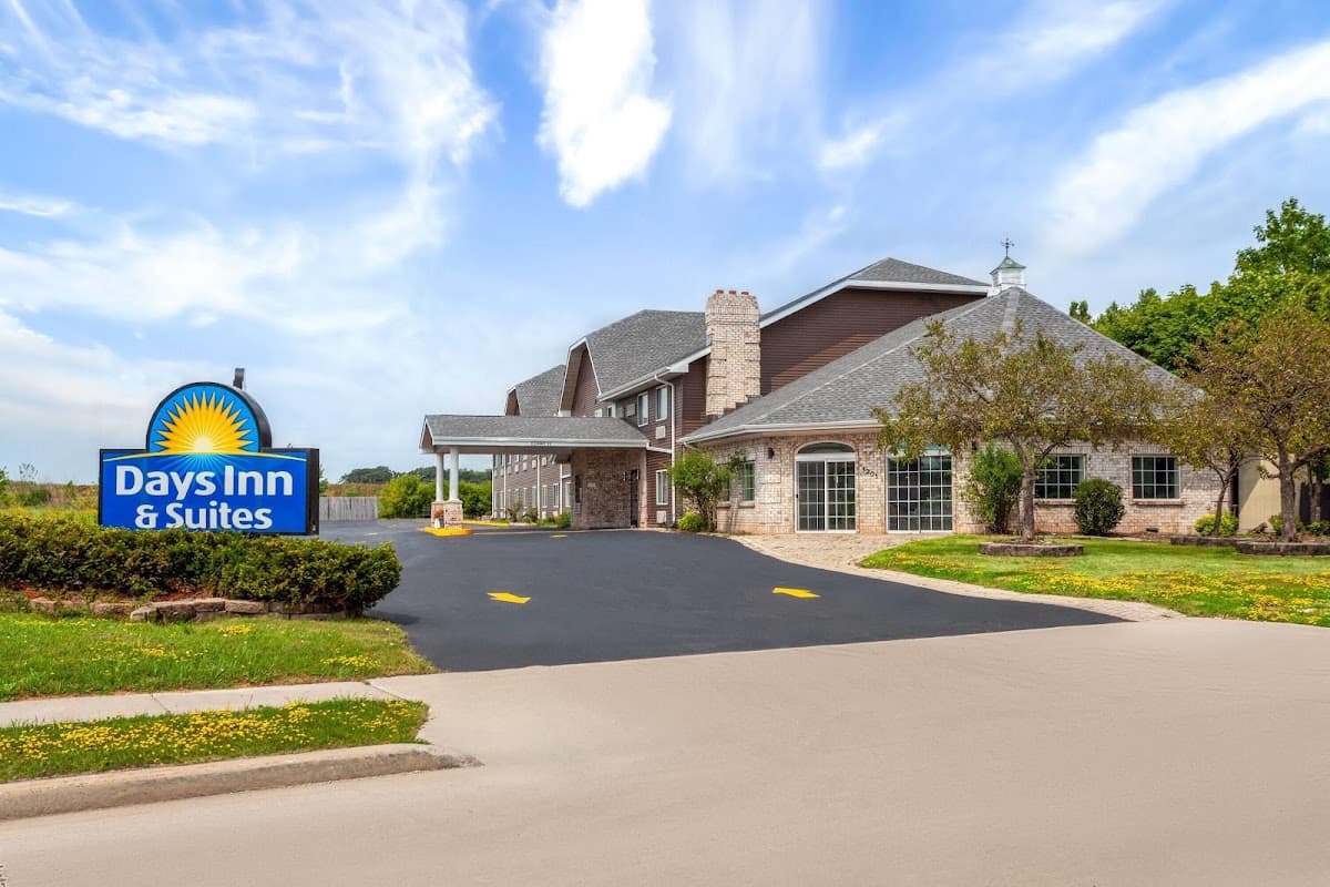 Days Inn & Suites by Wyndham Kaukauna WI, Hotel in Kaukauna