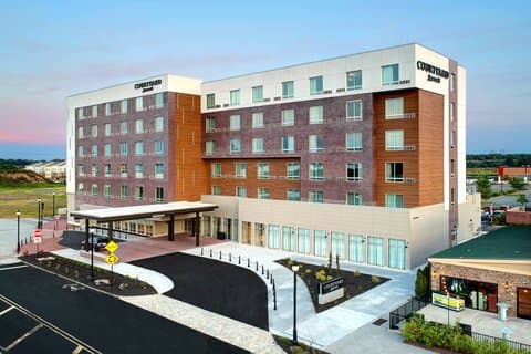 Courtyard by Marriott North Brunswick, Hotel in Sixmile Run