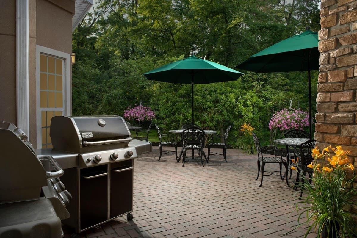 Staybridge Suites North Brunswick by IHG, Aparthotel in North Brunswick