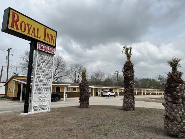 ROYAL INN, Hotel in Kenedy