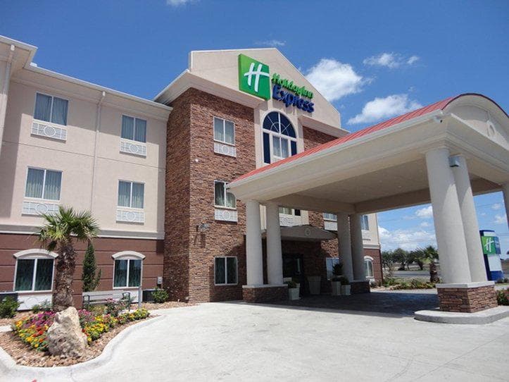 Holiday Inn Express Kenedy by IHG, Hotel in Kenedy