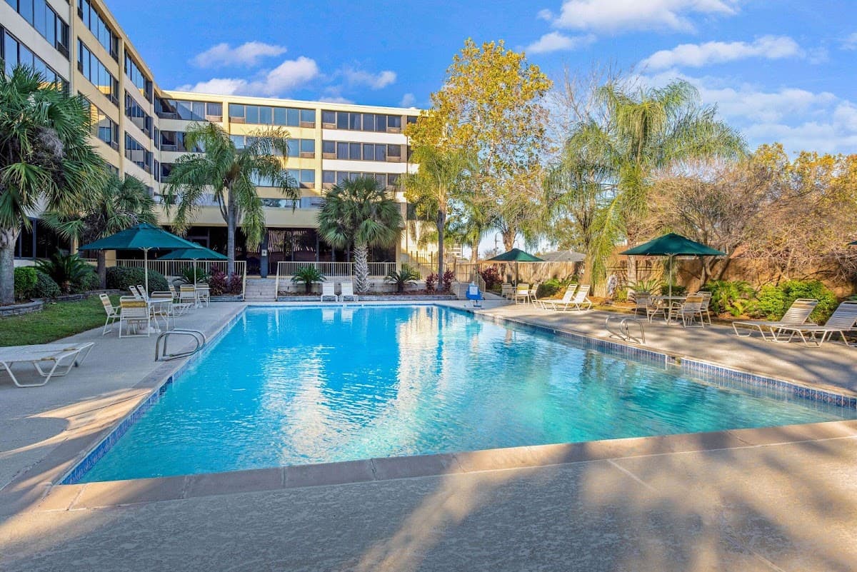 La Quinta Inn & Suites by Wyndham New Orleans Airport, Hotel in Kenner
