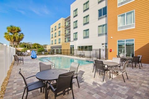 Fairfield by Marriott Inn & Suites St Petersburg North, Hotel in Lealman