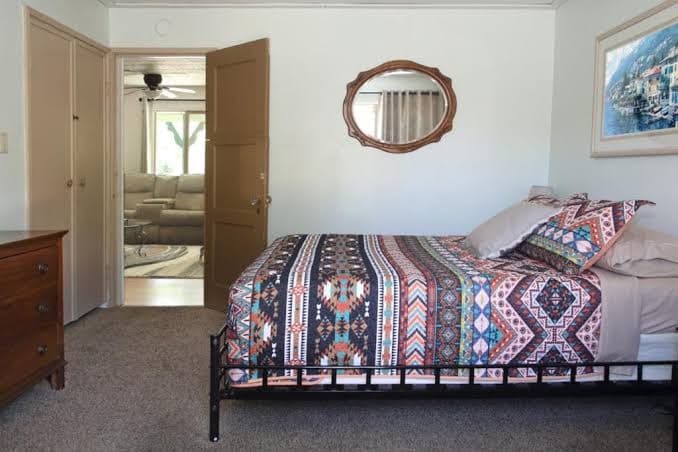 Kern Riverview Inn - Queen Room, Hotel in Kernville