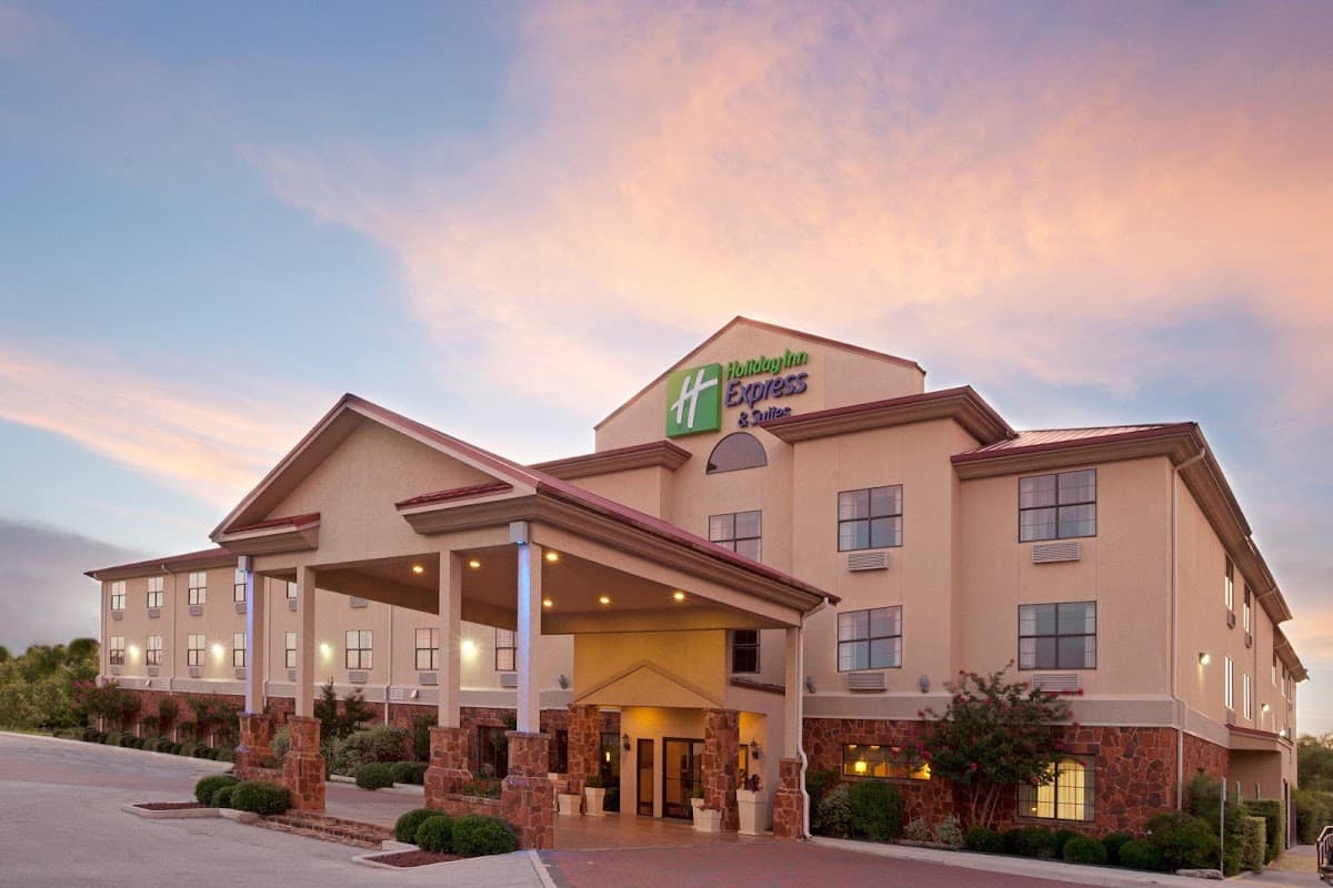 Holiday Inn Express & Suites Kerrville by IHG, Hotel in Kerrville