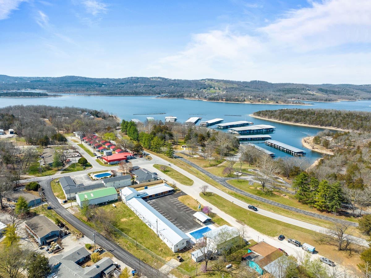 Silver Cove Resort, Resort in Kimberling City
