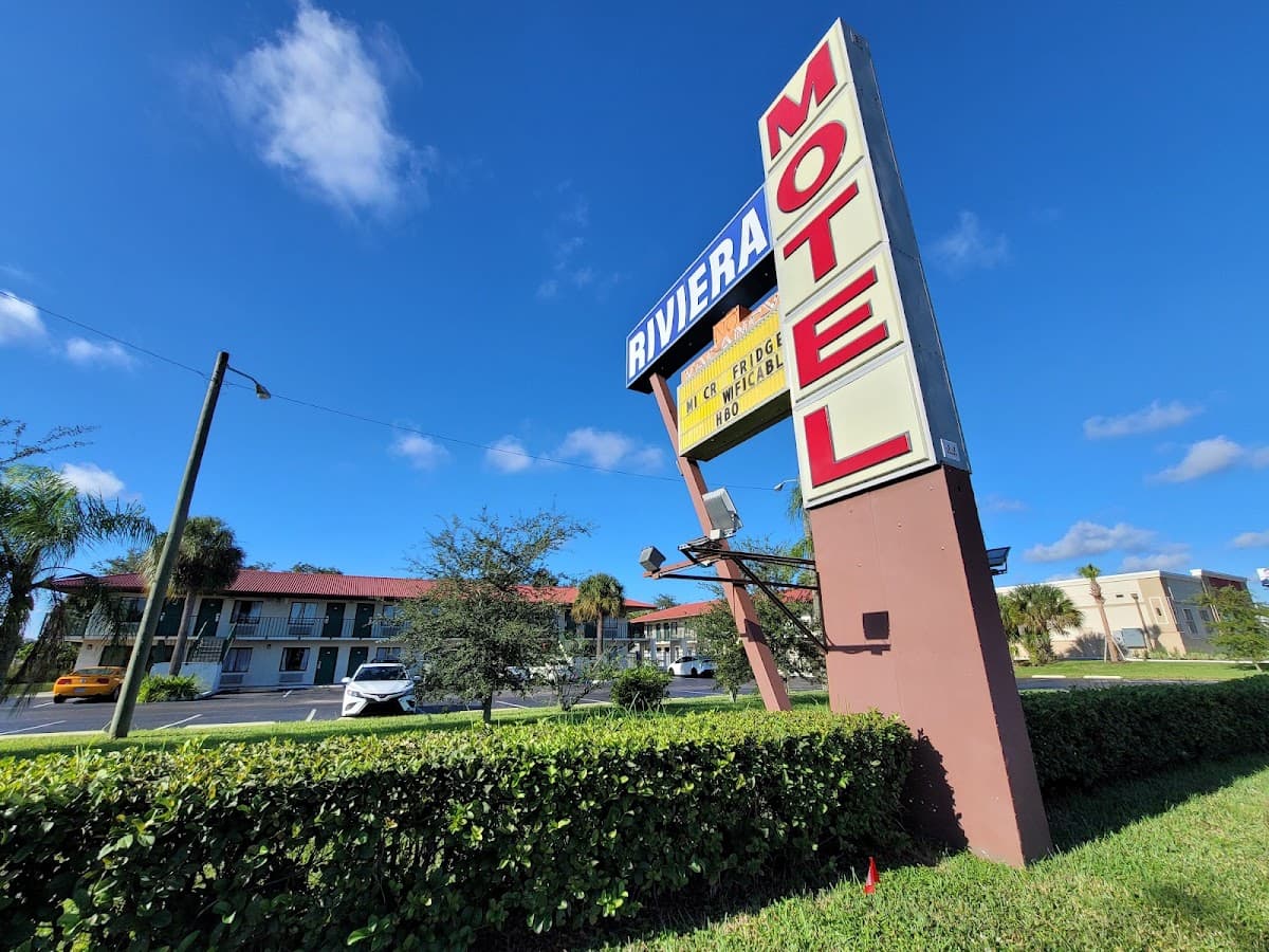 Riviera Motel, Motel in Buenaventura Lakes