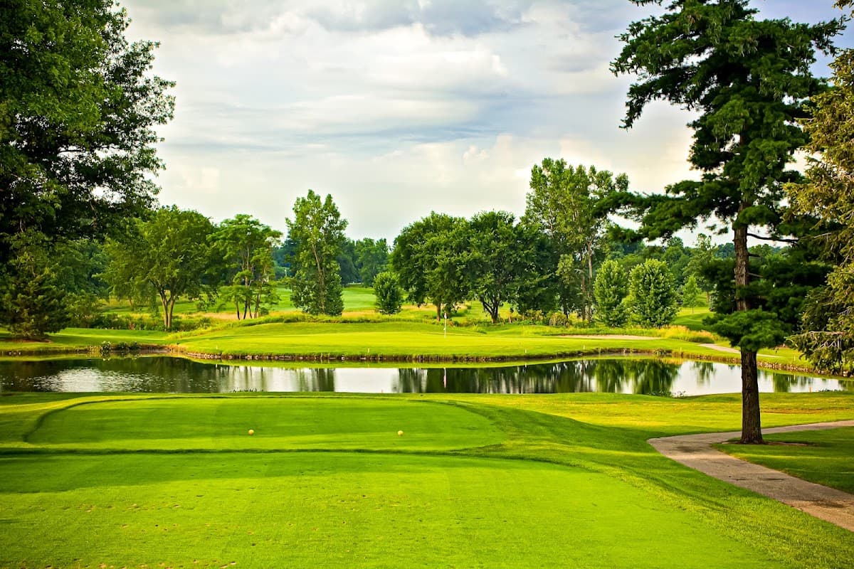 The Golf Club at Swan Lake Resort, Resort in Koontz Lake