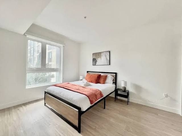 Chic Urban Retreat in Heart of LA by Cozystay Signature, Hotel in Koreatown