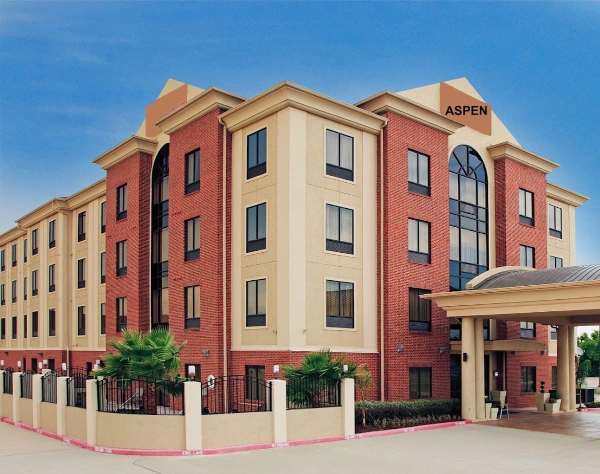 ASPEN GRAND HOTELS La Porte, Hotel in La Porte