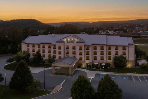 Fairfield by Marriott Inn & Suites Cumberland, Hotel in Wiley Ford