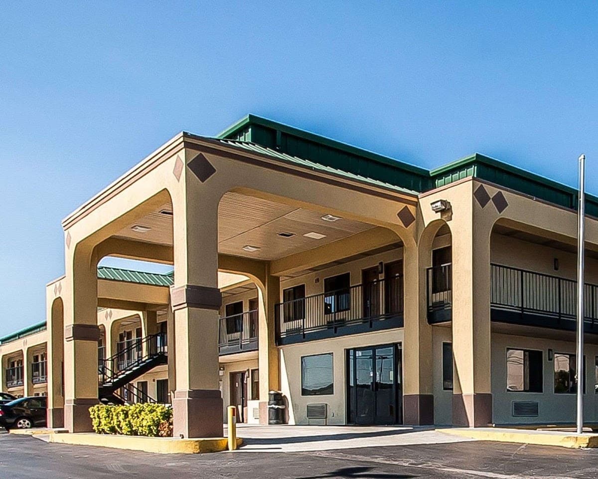 Econo Lodge Inn & Suites Southeast, Hotel in La Vergne