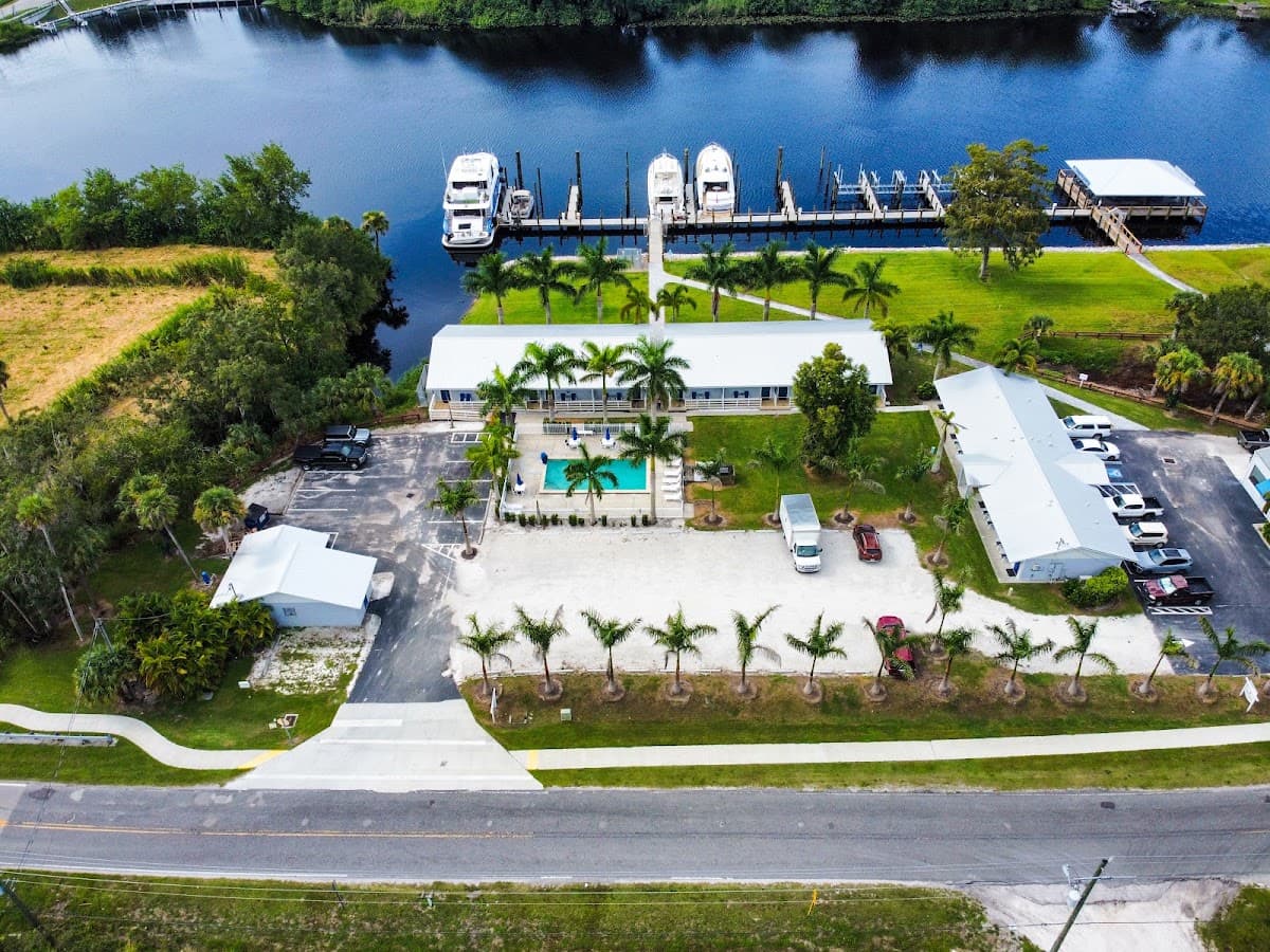 The Inn at LaBelle Yacht Club, Hotel in LaBelle