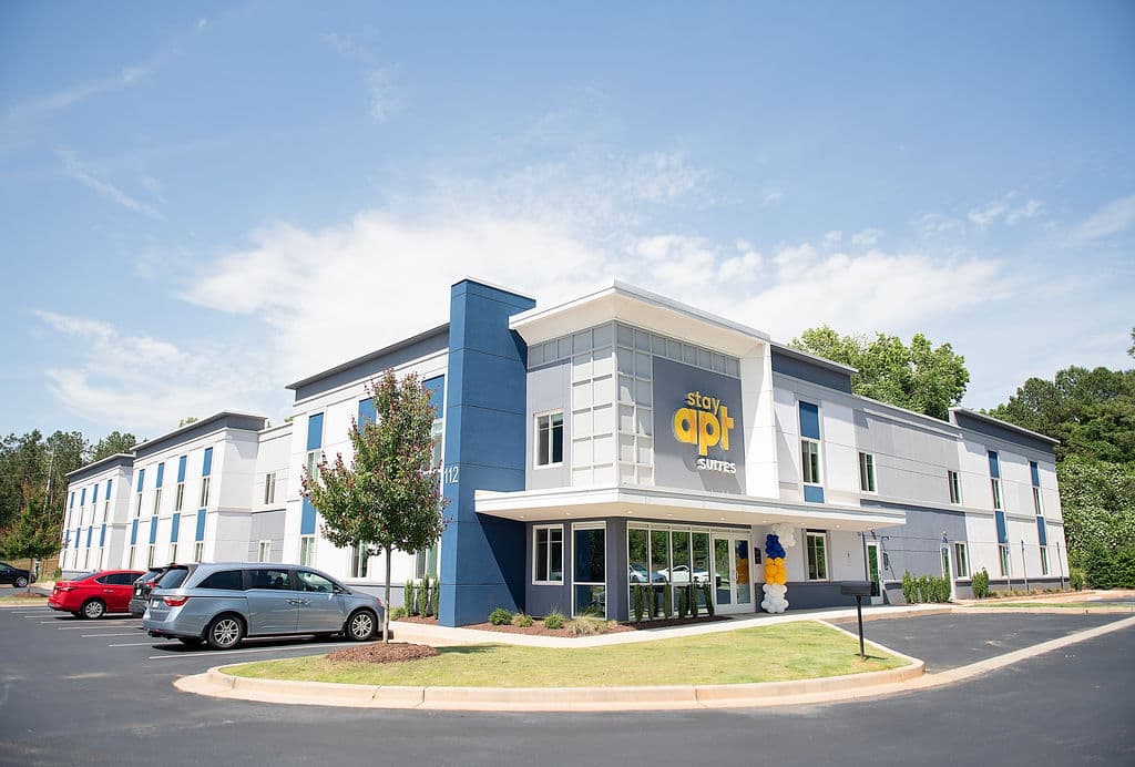 stayAPT Suites LaGrange, Aparthotel in LaGrange