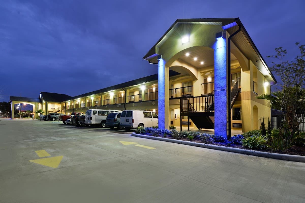 Americas Best Value Inn & Suites Lake Charles at I-210 Exit 11, Hotel in Lake Charles