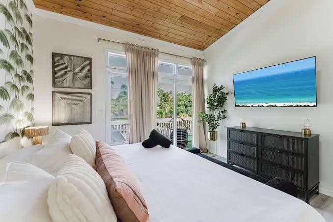 Serenity Stays, Holiday Home in Lake Clarke Shores