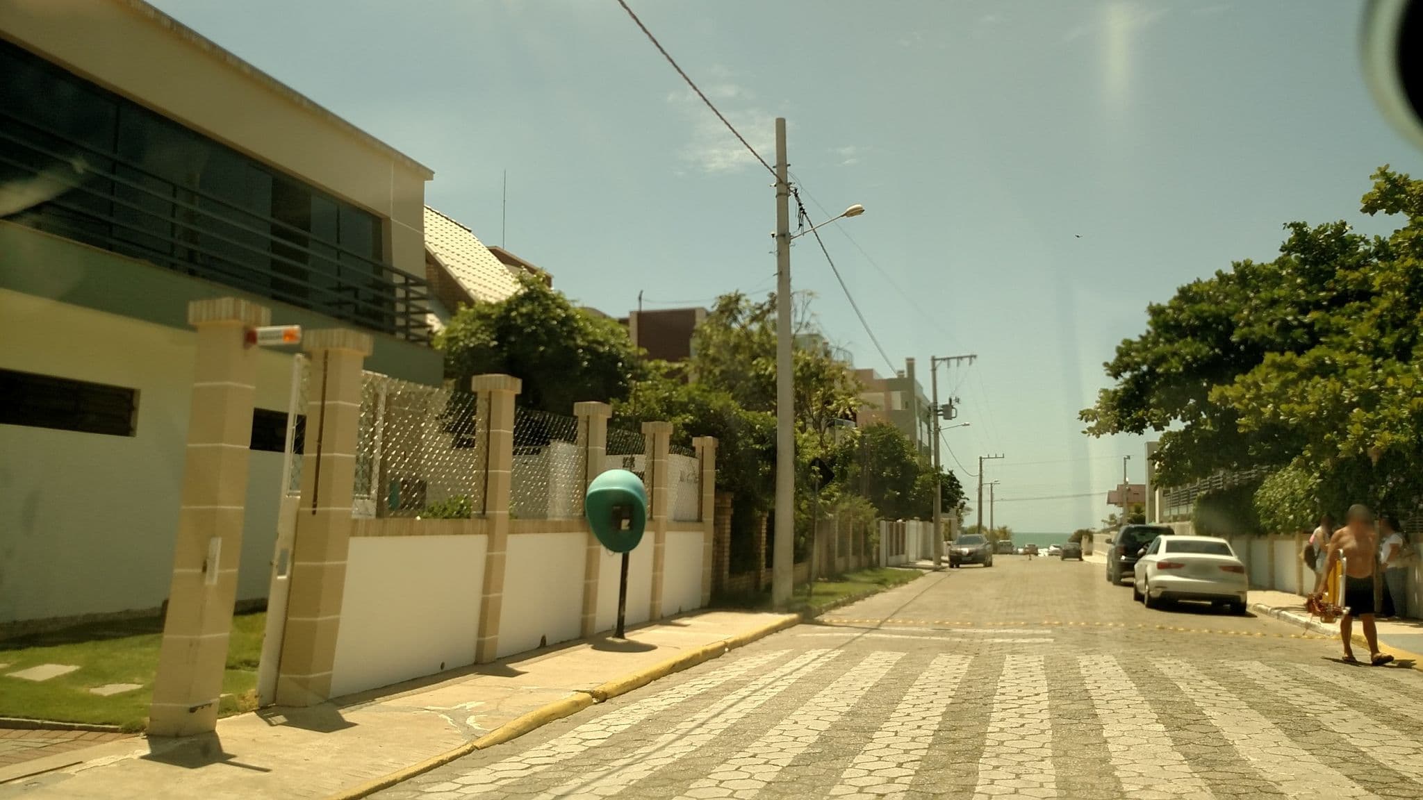 Street view near Camping Paraíso Tropical, Bombinhas — © poeiradasestrelas (CC BY-SA · Mapillary)