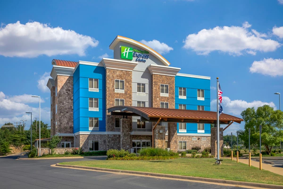 Holiday Inn Express & Suites Hot Springs by IHG, Hotel in Lake Hamilton