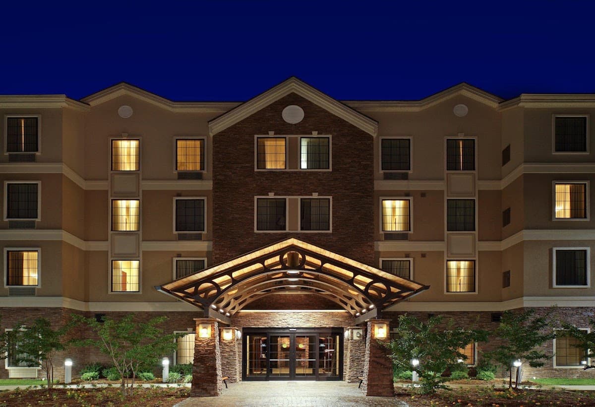 Staybridge Suites Hot Springs by IHG, Aparthotel in Lake Hamilton