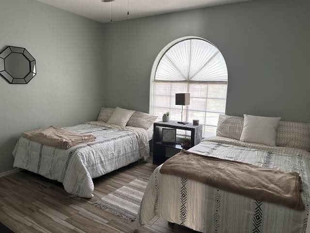 Cozy 3-bedroom House Near London Bridge Lake Havasu City with Pool & AC, Hotel in Lake Havasu City