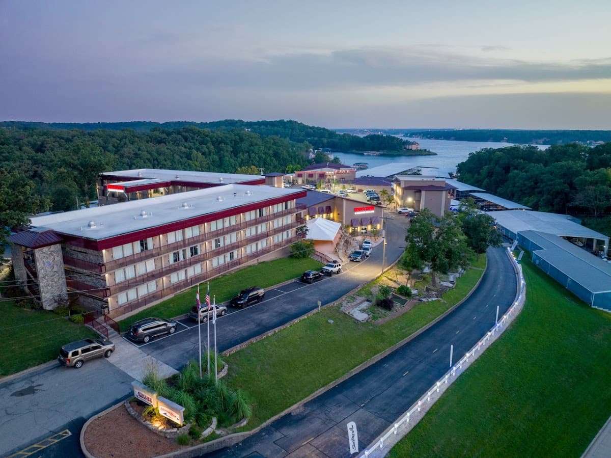 The Resort At Lake Of The Ozarks, Hotel in Lake Ozark