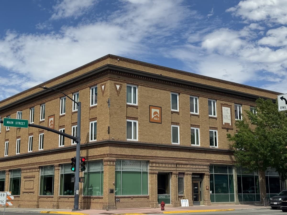 The Noble Hotel, Hostel in Lander