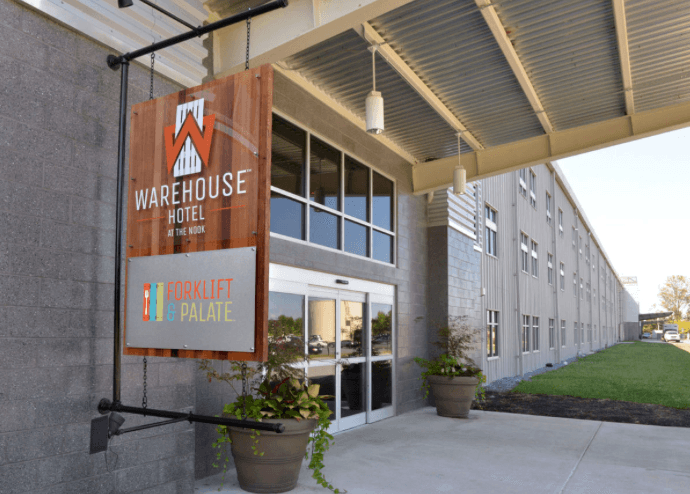 The Warehouse Hotel at Spooky Nook Sports, Hotel in Salunga