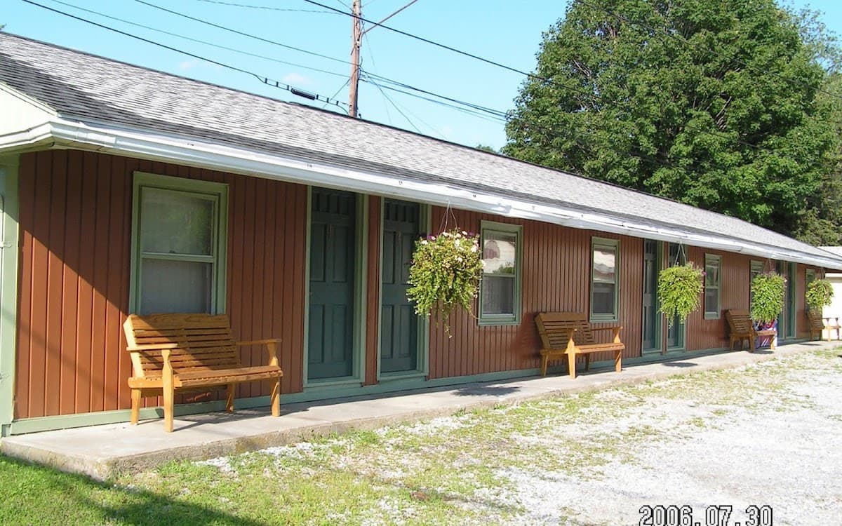 Lanesborough Country Inn, Motel in Lanesborough