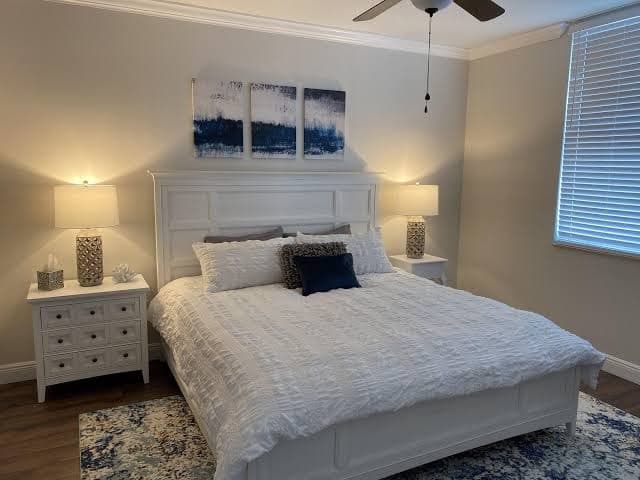 Luxury - Resort style condo on intracoastal marina, 5 min from the beach!, Resort in Lantana