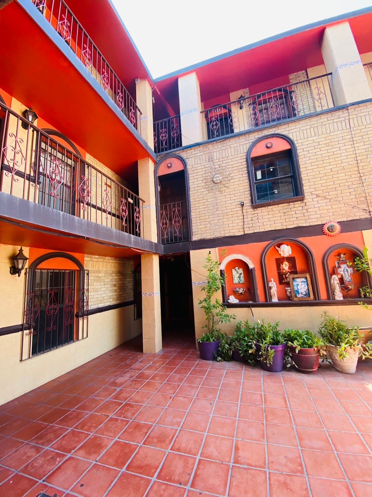 HOTEL LA FINCA, Hotel in Laredo