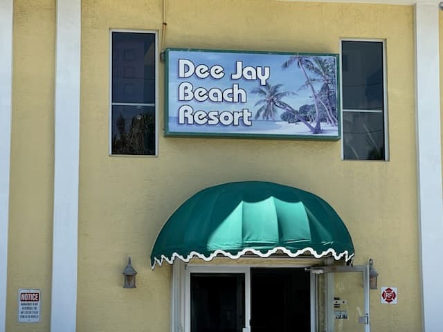Dee Jay Beach Resort, Hotel in Lauderdale-by-the-Sea