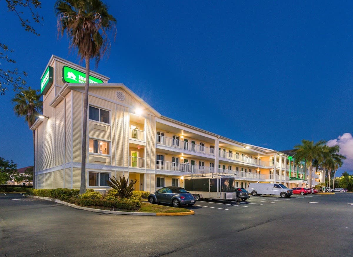 HomeTowne Studios Fort Lauderdale, Hotel in Palm Aire